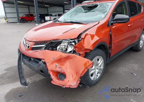 2015 Toyota Rav4 Le z USA, uszkodzony, nr VIN JTMBFREV6FJ024516